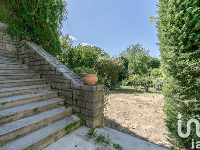Maison avec jardin et terrasse