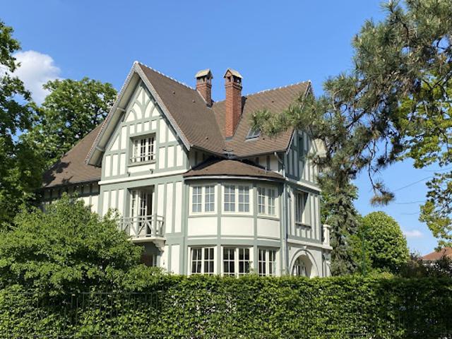 Maison avec jardin et terrasse
