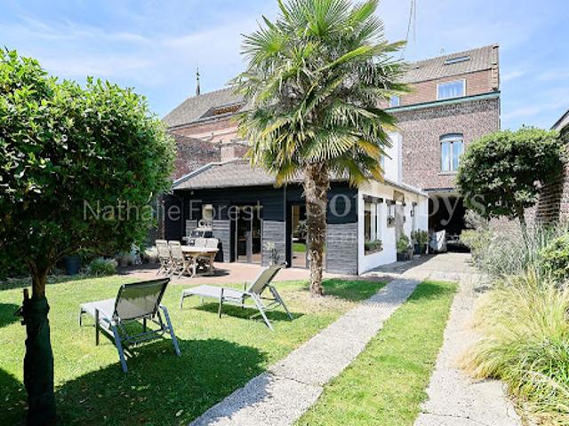 Maison avec jardin et terrasse