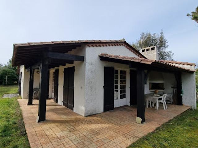 Maison avec jardin et terrasse