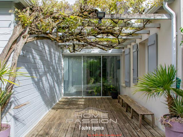 Maison avec jardin et terrasse