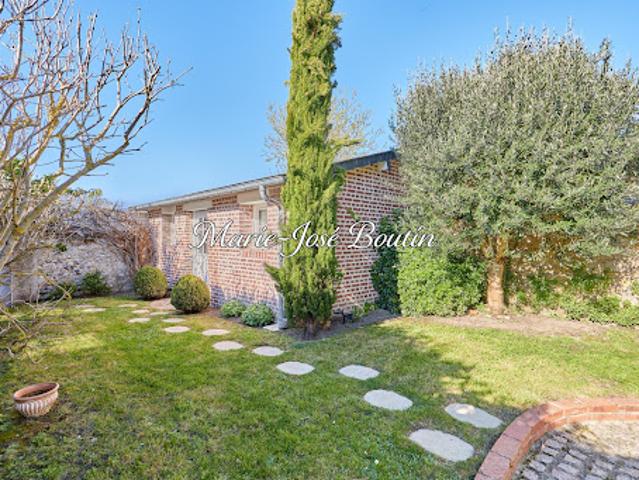 Maison avec jardin et terrasse