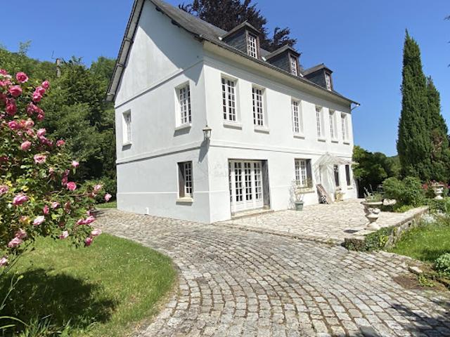 Maison avec jardin et terrasse