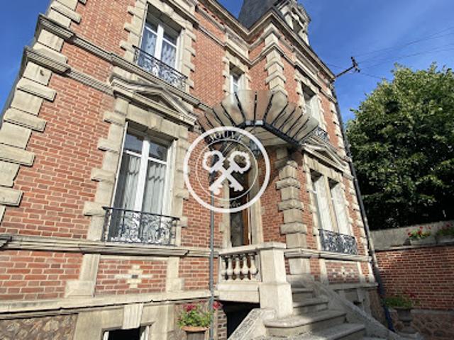 Maison avec jardin et terrasse