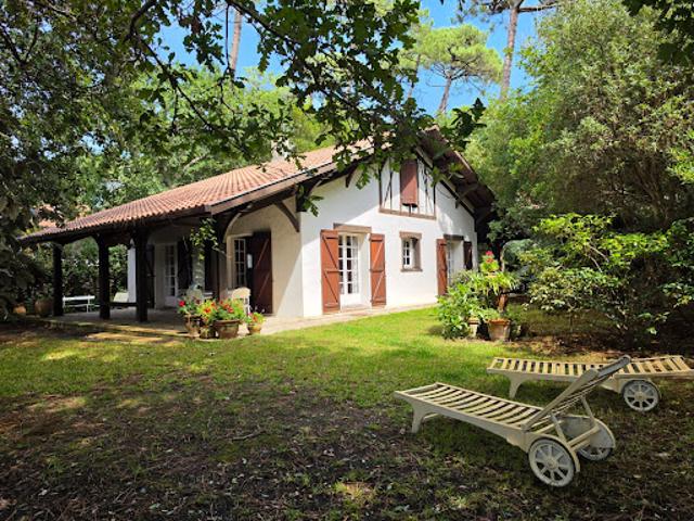 Maison avec jardin et terrasse