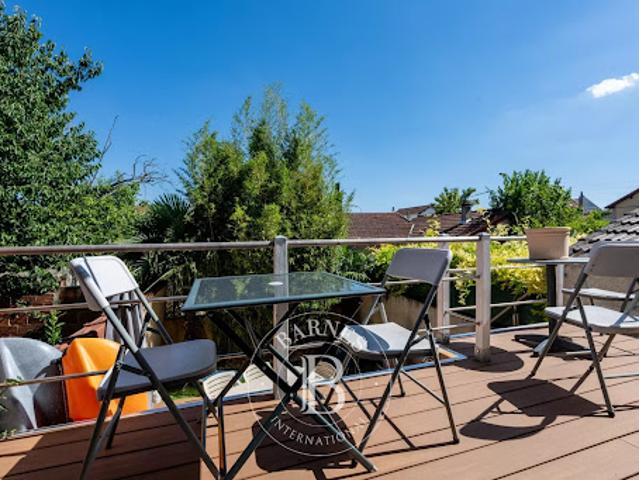 Maison avec jardin et terrasse