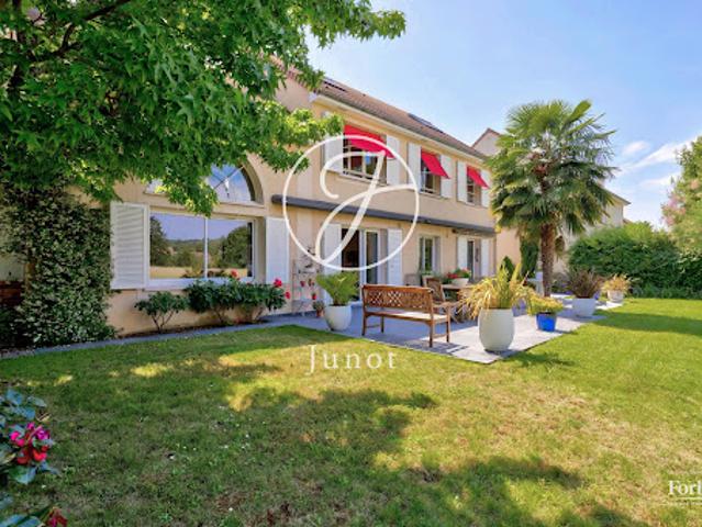 Maison avec jardin et terrasse