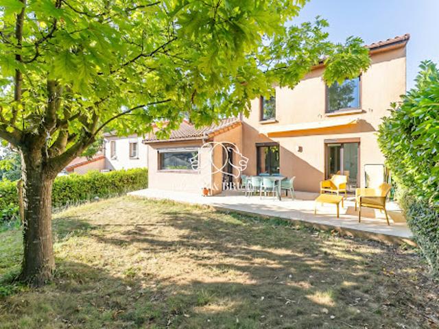 Maison avec jardin et terrasse