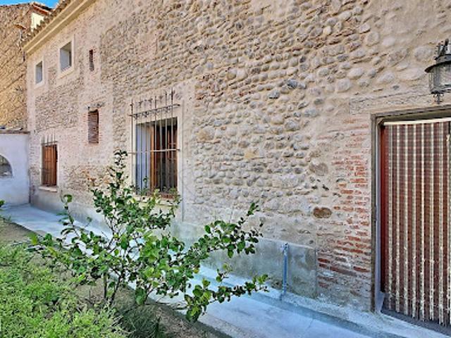 Maison avec jardin et terrasse