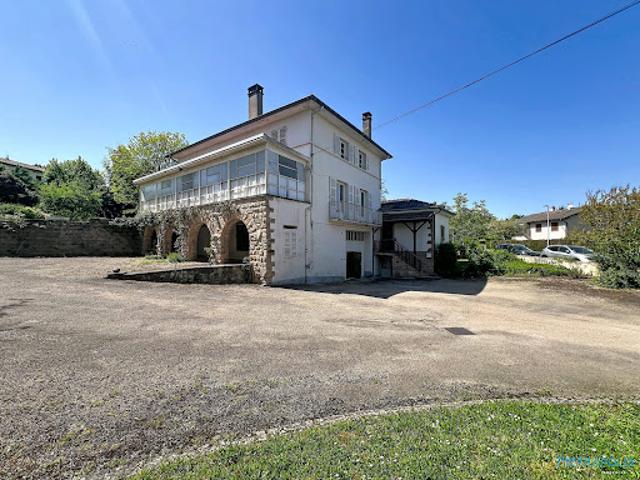Maison avec jardin et terrasse