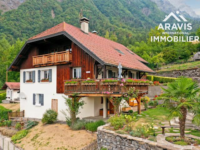 Maison avec jardin et terrasse