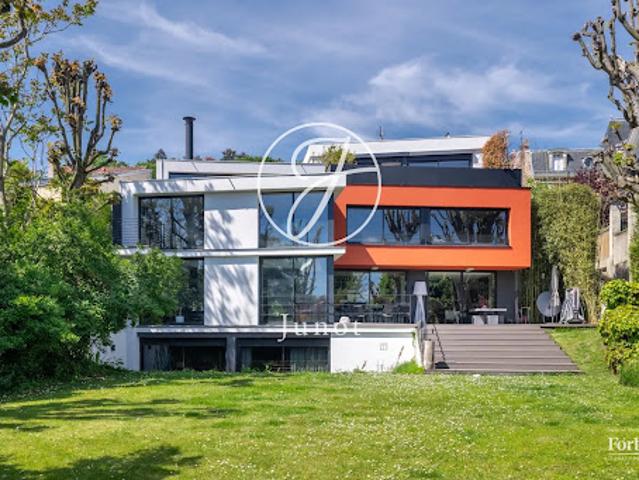 Maison avec jardin et terrasse