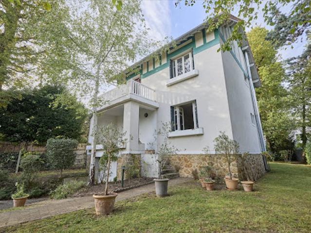 Maison avec jardin et terrasse