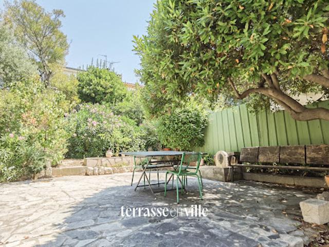 Maison avec jardin et terrasse