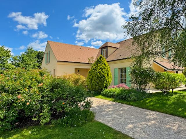 Maison avec jardin et terrasse