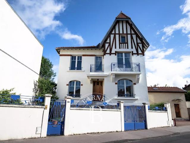 Maison avec jardin et terrasse