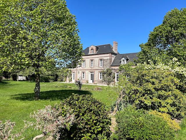 Maison avec jardin et terrasse