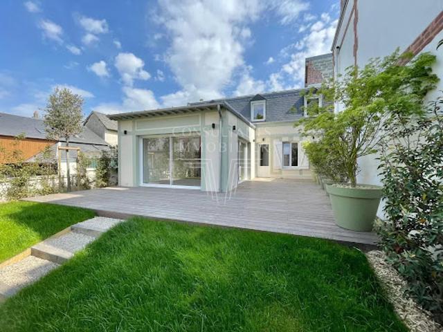 Maison avec jardin et terrasse