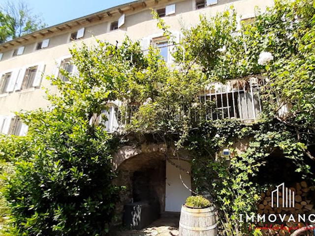 Maison avec jardin et terrasse