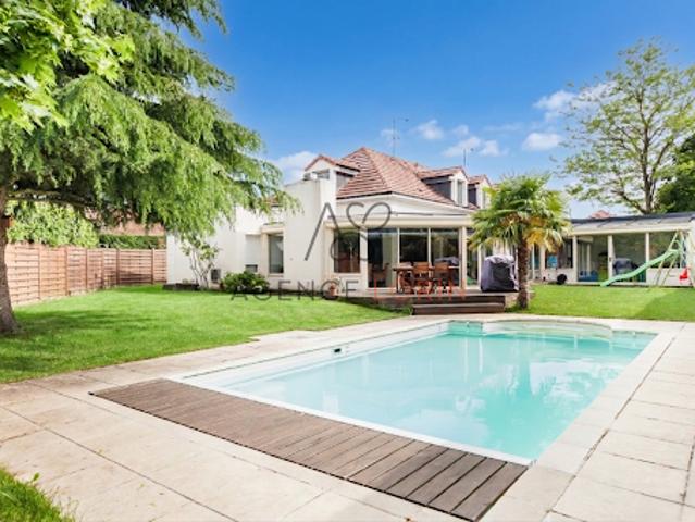 Maison avec jardin et terrasse