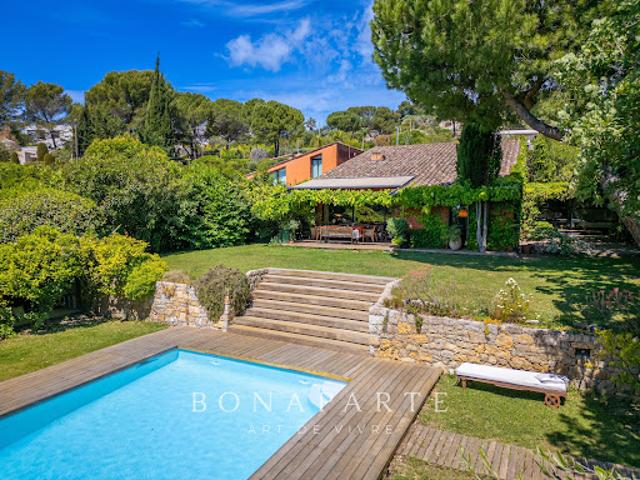 Maison avec jardin et terrasse