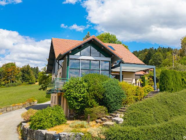 Maison avec jardin et terrasse