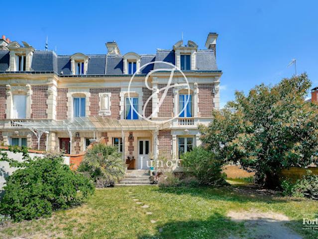 Maison avec jardin et terrasse