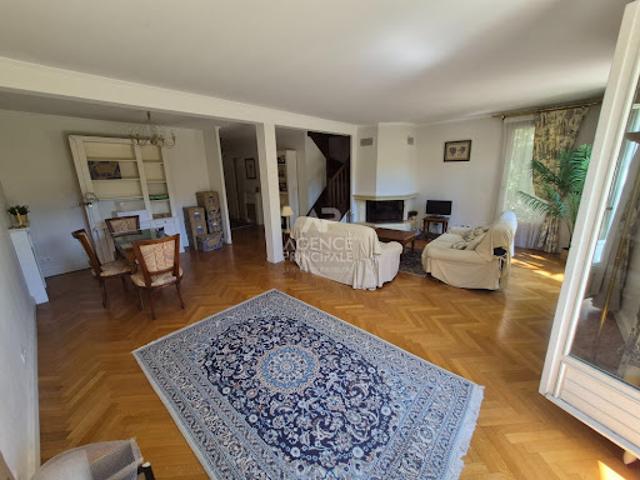 Maison avec jardin et terrasse