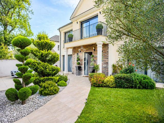 Maison avec jardin et terrasse