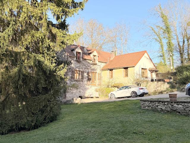 Maison avec jardin et terrasse