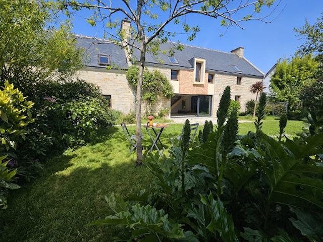 Maison avec jardin et terrasse