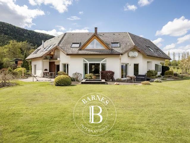 Maison avec jardin et terrasse