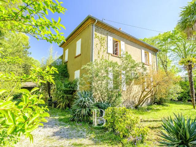 Maison avec jardin et terrasse