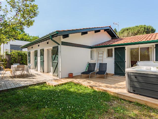 Maison avec jardin et terrasse