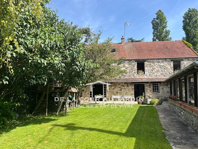 Maison avec jardin et terrasse