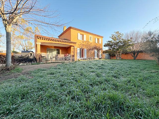 Maison avec jardin et terrasse