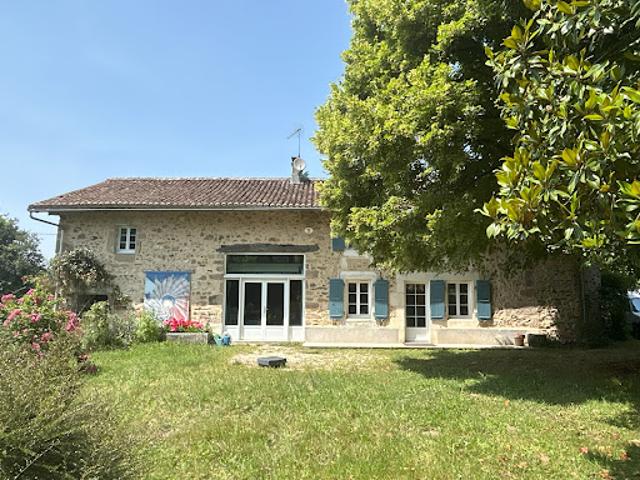 Maison avec jardin et terrasse