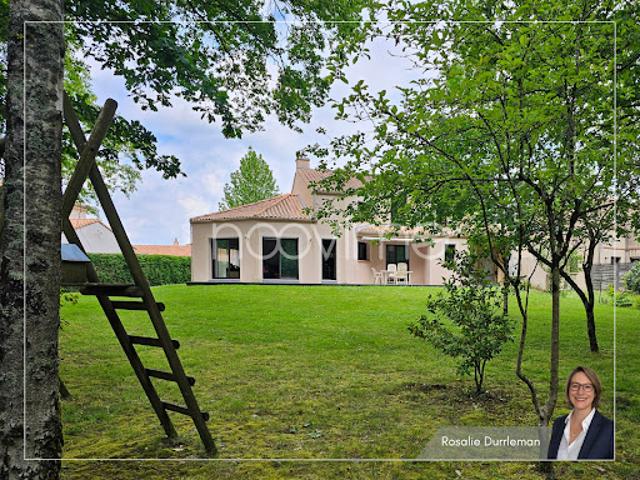 Maison avec jardin et terrasse