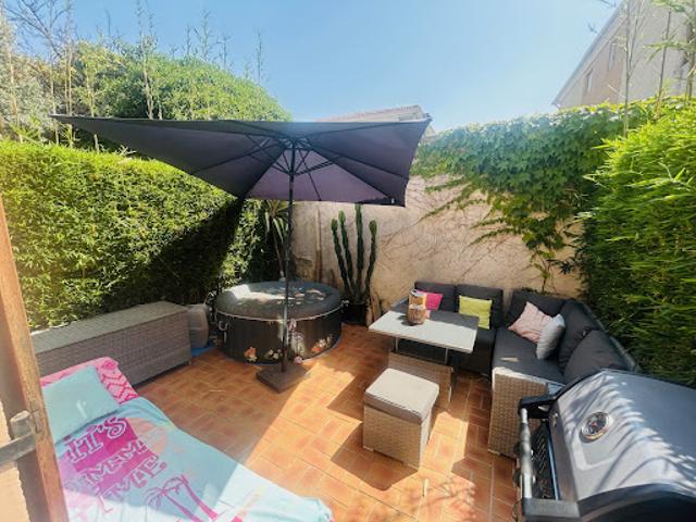 Maison avec jardin et terrasse