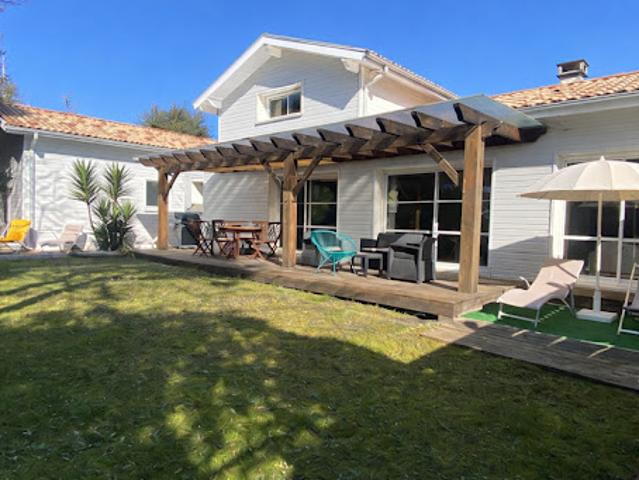 Maison avec jardin et terrasse