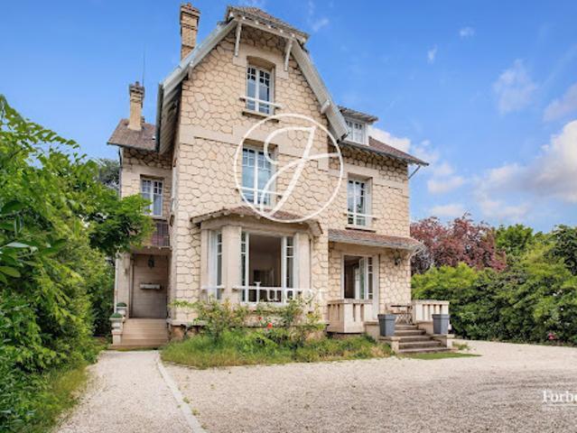 Maison avec jardin et terrasse