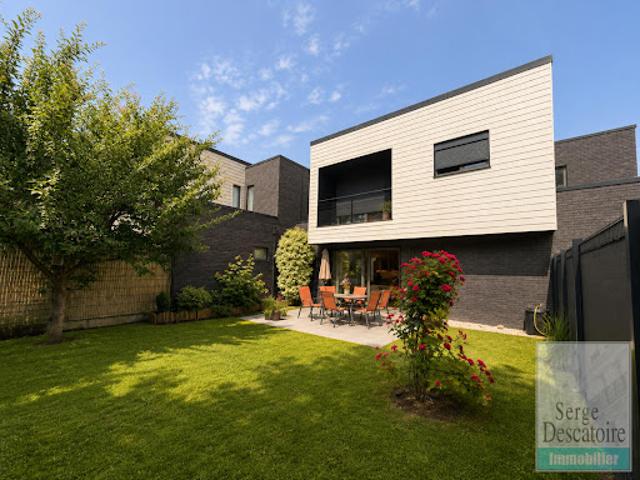 Maison avec jardin et terrasse