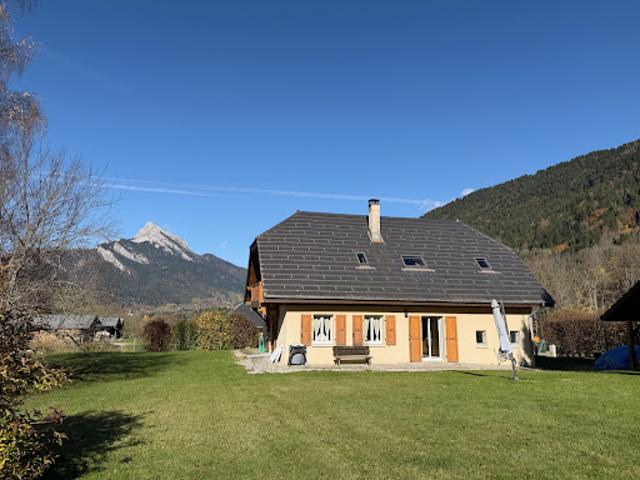 Maison avec jardin et terrasse