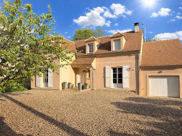 Maison avec jardin et terrasse