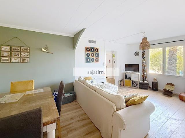 Maison avec jardin et terrasse