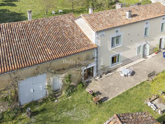 Maison avec jardin et terrasse