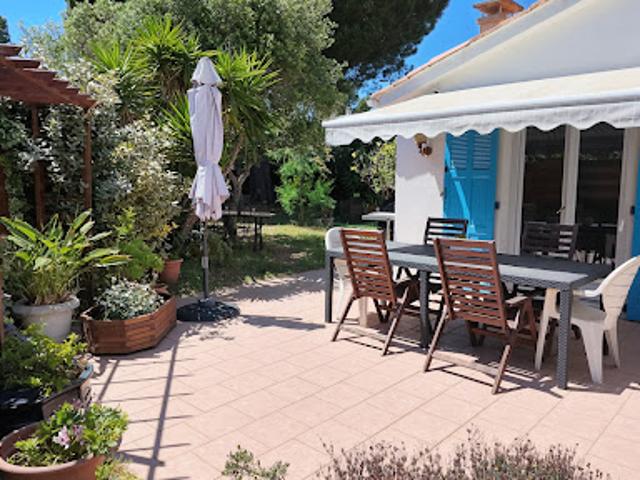 Maison avec jardin et terrasse