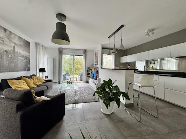 Maison avec jardin et terrasse