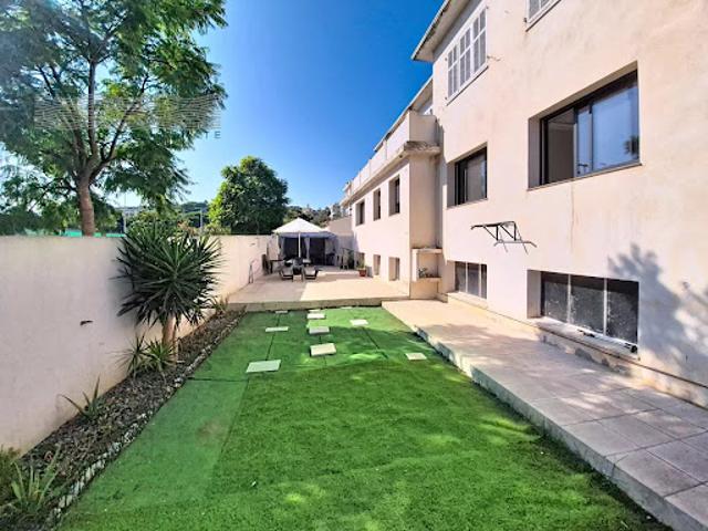 Maison avec jardin et terrasse