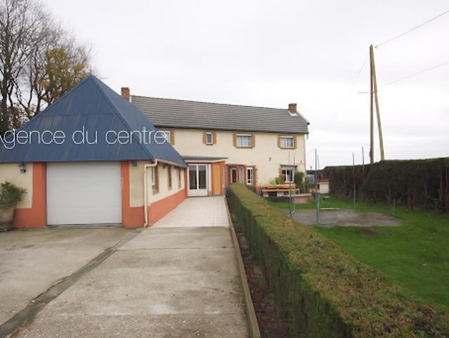 Maison avec jardin et terrasse